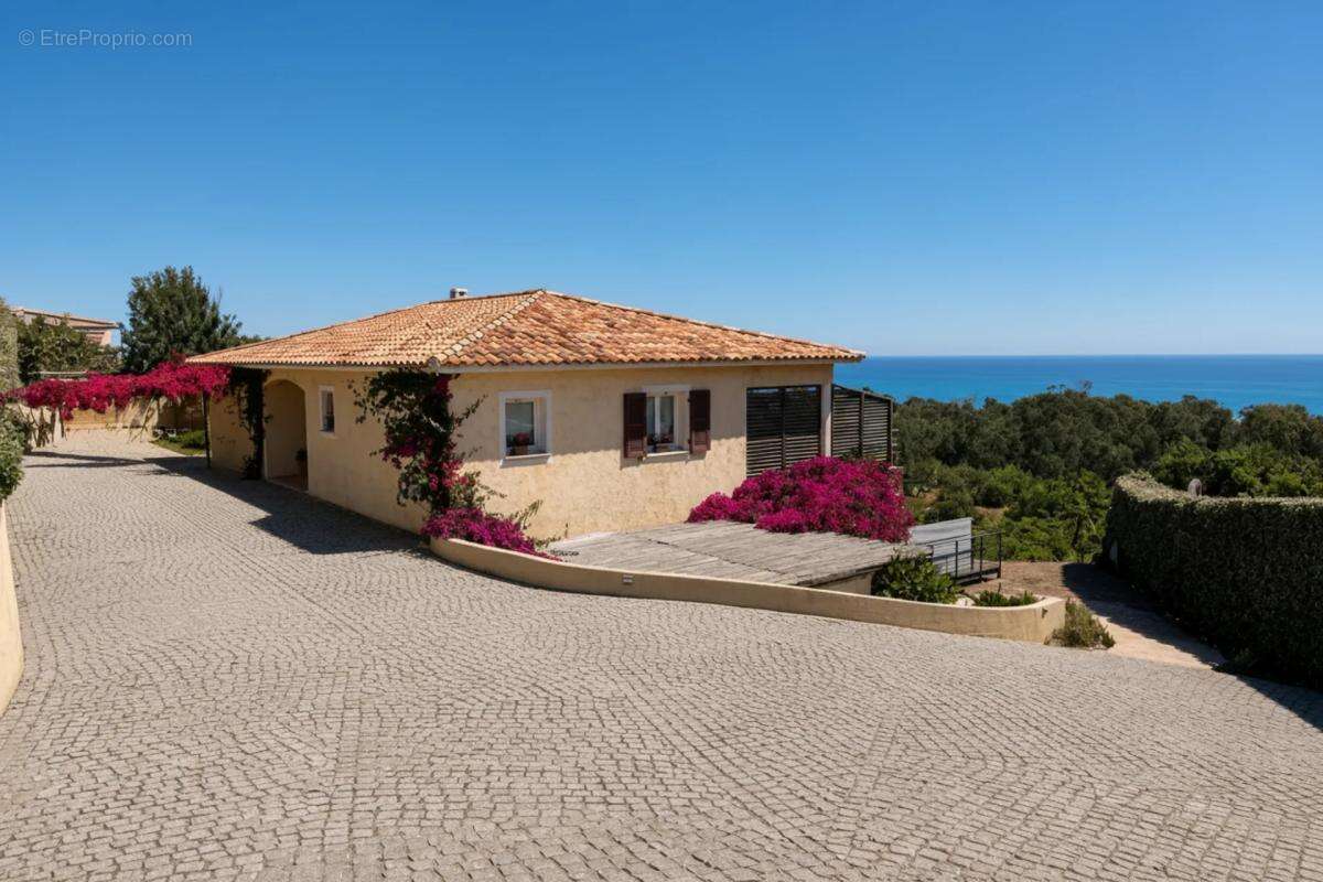 Maison de 8 pièces de 234 m² à Sari-Solenzara - photo 16