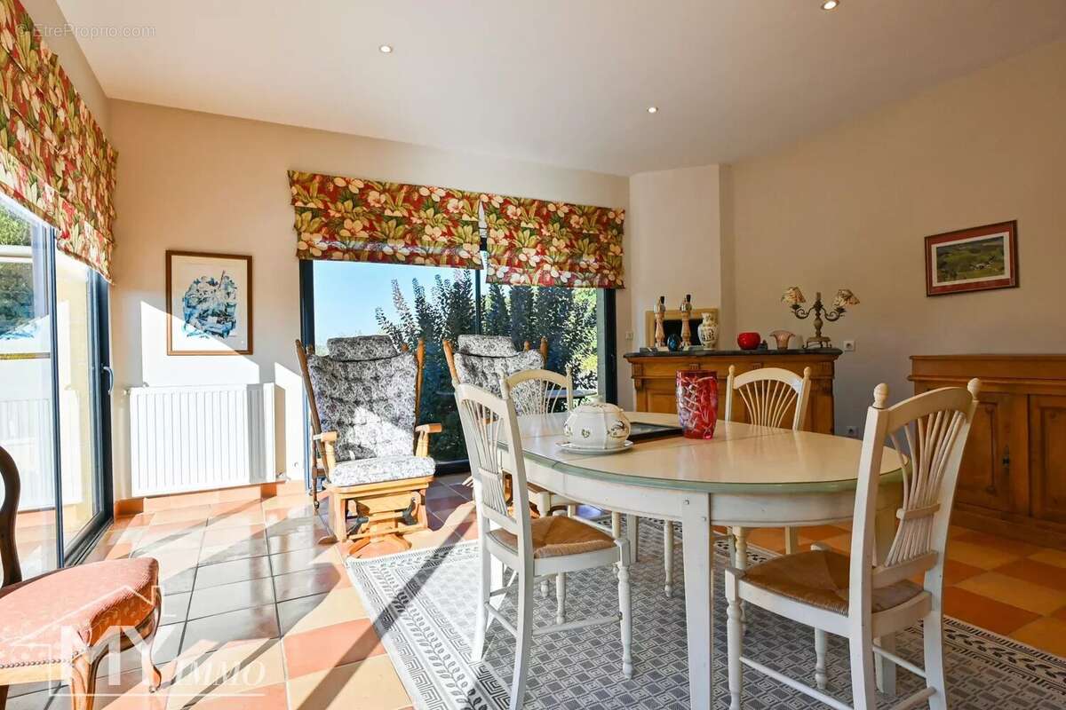 Maison à FOUGUEYROLLES