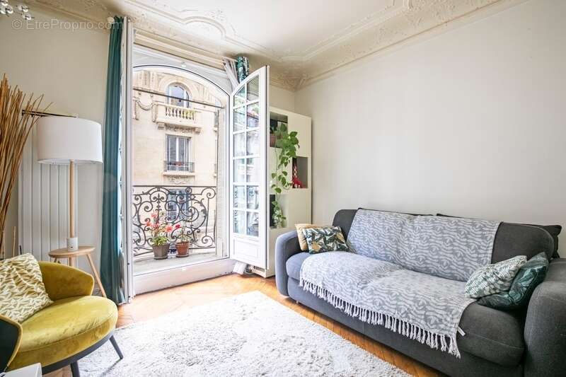 Appartement à PARIS-18E