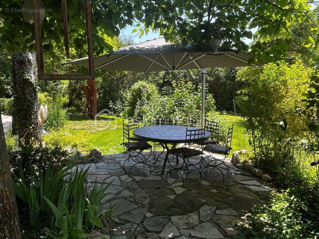 Superbe bastide du XVIIIᵉ siècle – Domaine de charme avec chambres d’hôtes, gîte et restaurant d'été - Aux portes du Verdon - photo 8
