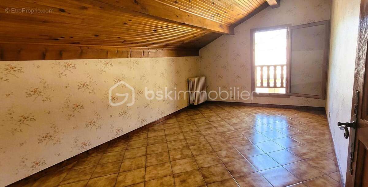 Appartement à THORAME-HAUTE