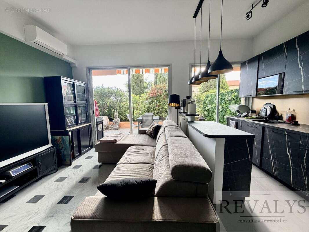 Appartement à CAP-D'AIL