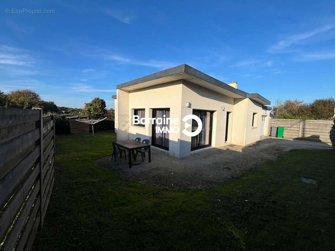 Maison à PLOUGONVELIN