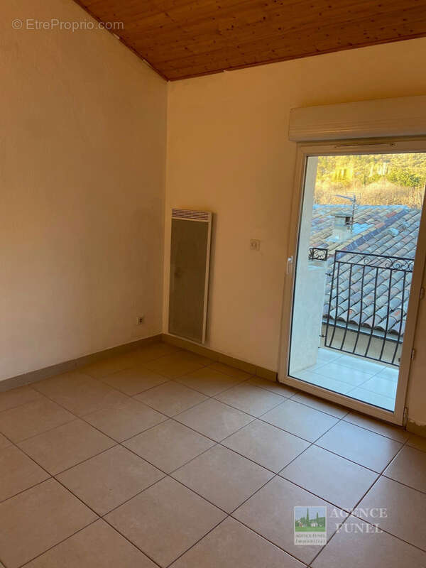 Appartement à SAINT-VALLIER-DE-THIEY