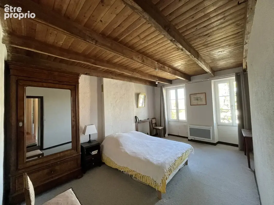 Maison de charme avec grange attenante et parcelles de terrains - photo 9