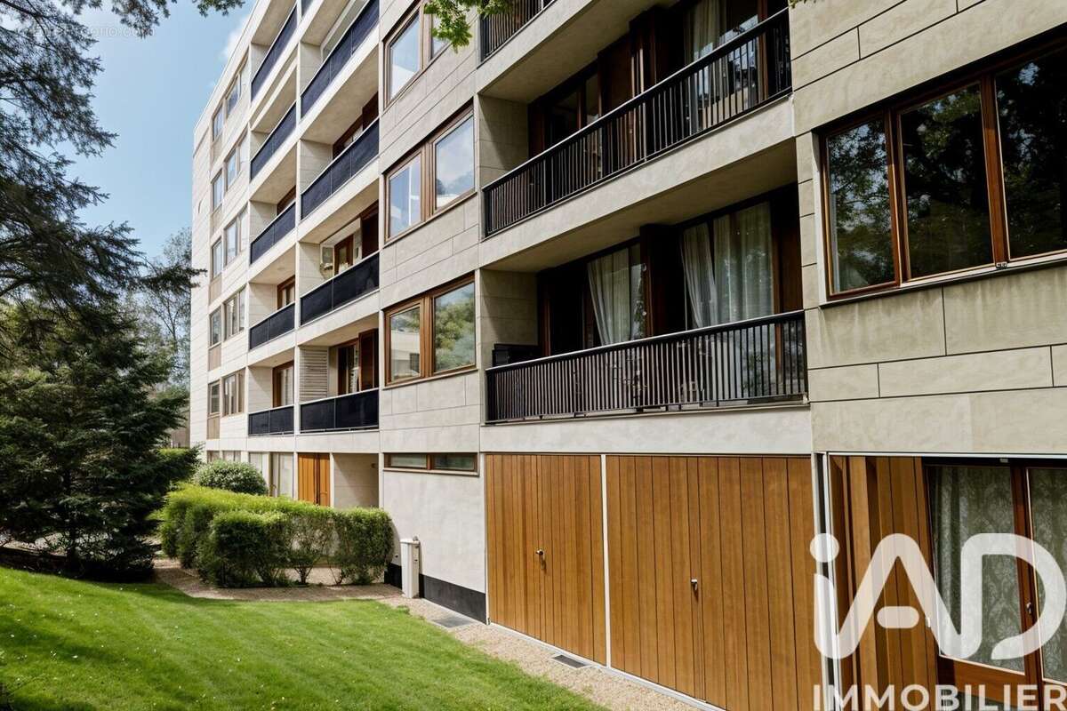 Photo 2 - Appartement à LA CELLE-SAINT-CLOUD