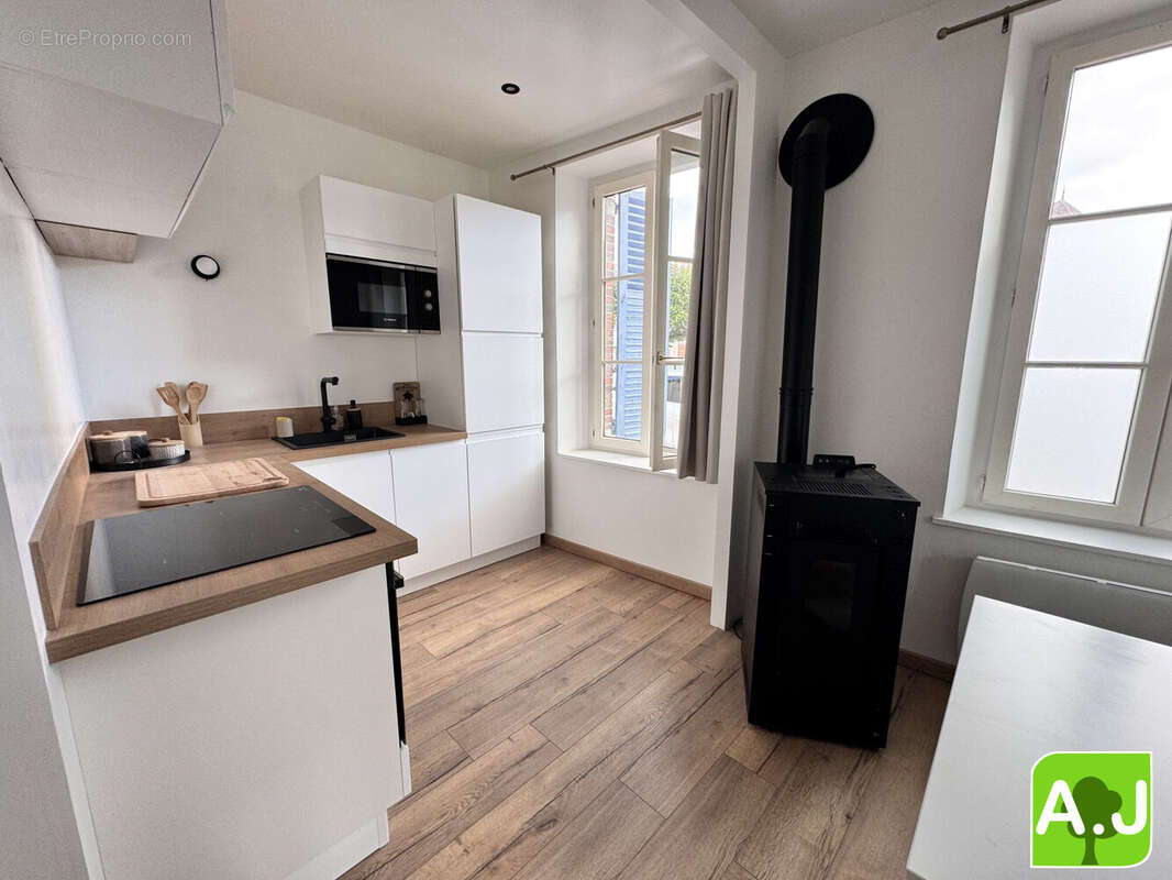 Appartement à IVRY-LA-BATAILLE