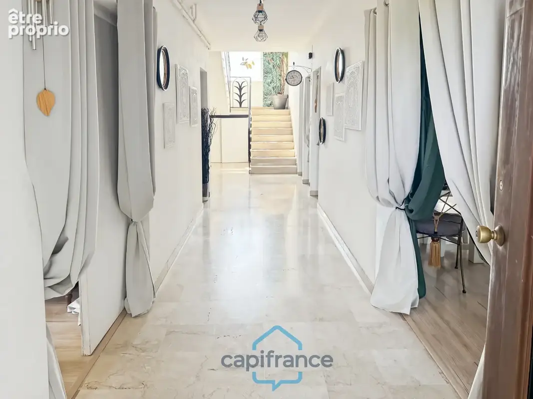 Dpt Gers (32), à vendre RISCLE très belle maison T8 de 220 m² habitables + grand garage et dépendances sur 875 m² de terrain, au - photo 2