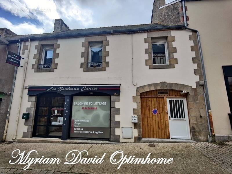 Appartement à ROSTRENEN