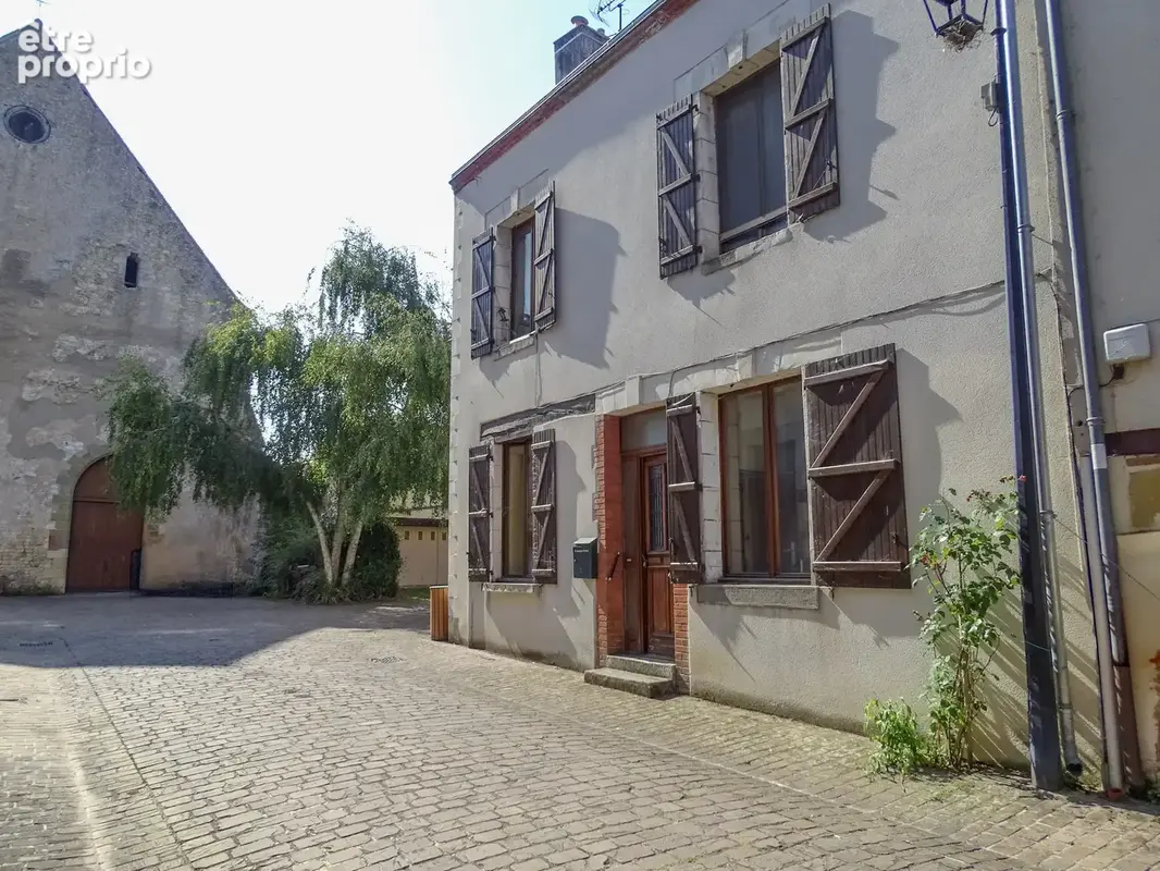 Charmant immeuble au cœur de la cité médiévale de Mennetou-Sur-Cher - photo 6