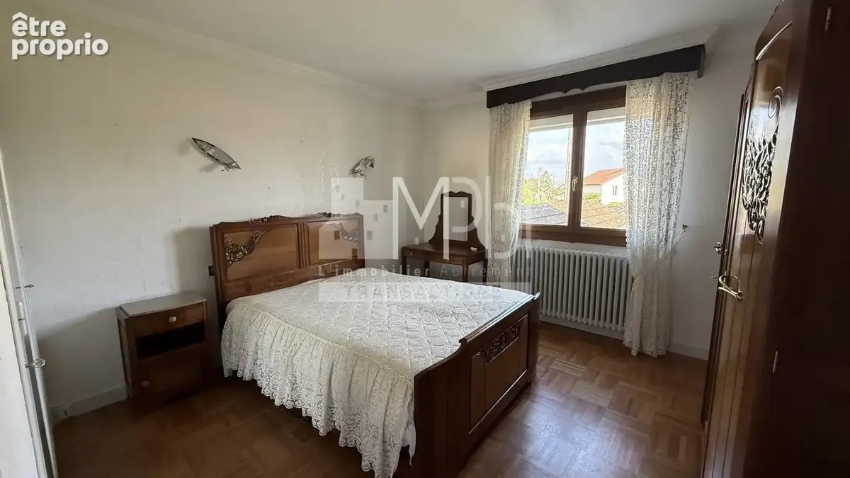 Maison 129 m² à Peronnas  - photo 8