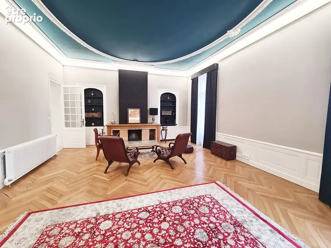 Rare, Superbe appartement haussmannien, secteur Chateaucreux - photo 1