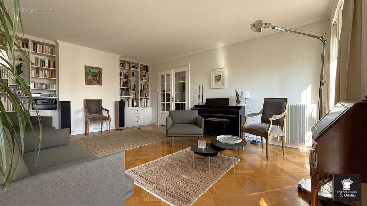 Appartement à VERSAILLES