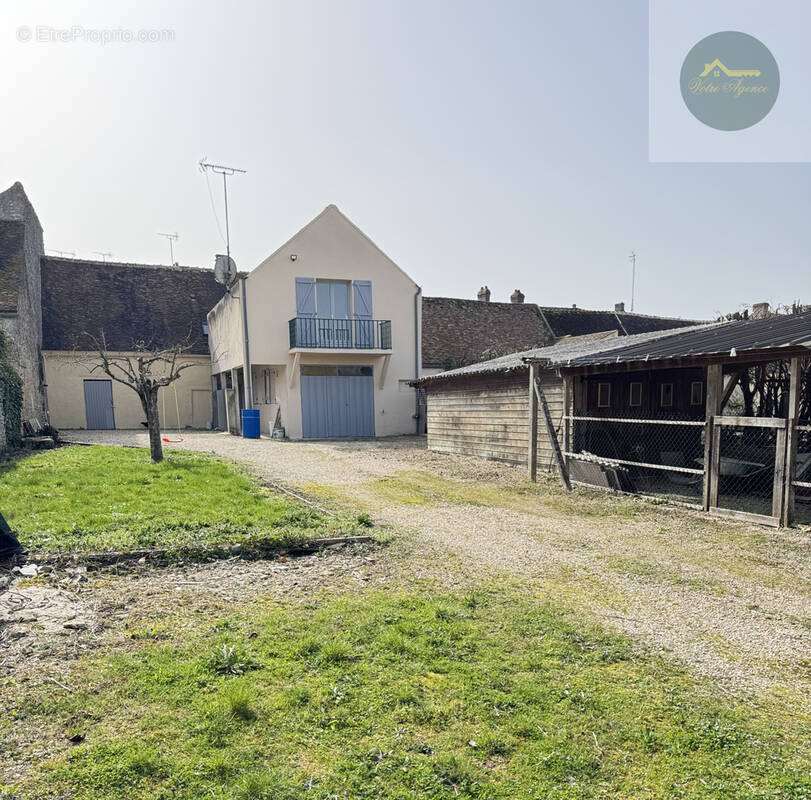 Maison à EGREVILLE