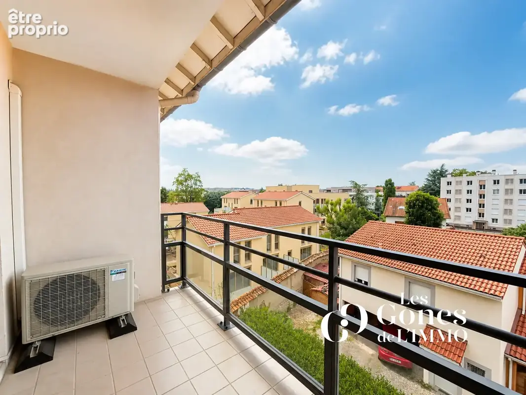 DERNIER ETAGE - T4- 93m2 - Terrasse- Garage en sus du prix - photo 3