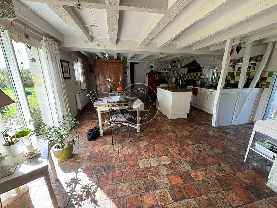 Maison à GENNES