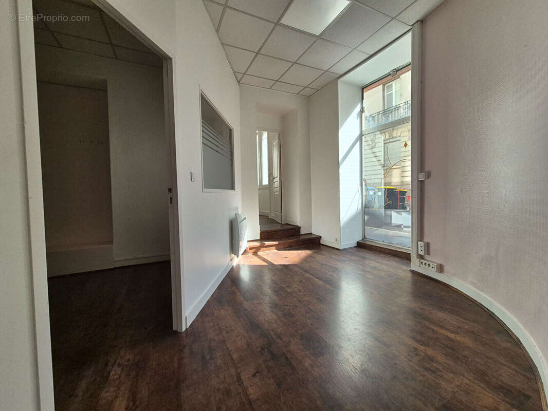 NANTES centre - local professionnel de 103 m² - photo 7