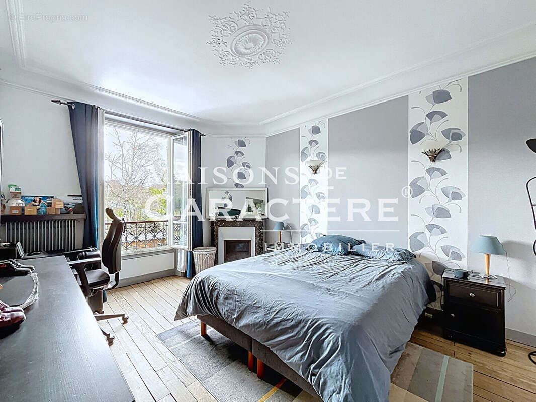 Maison à VERNEUIL-SUR-SEINE