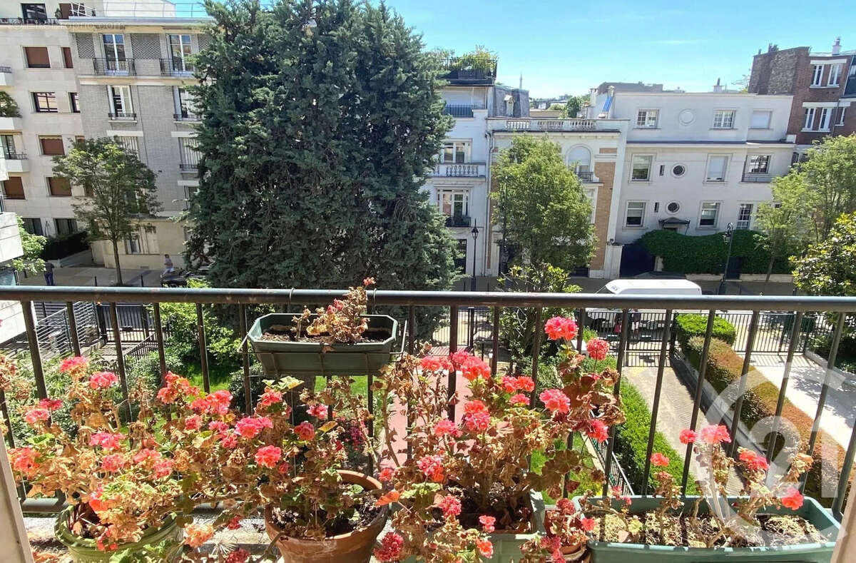Appartement à NEUILLY-SUR-SEINE