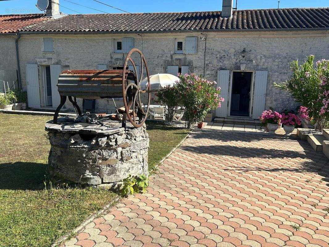 Maison à SAINT-CIERS-DU-TAILLON