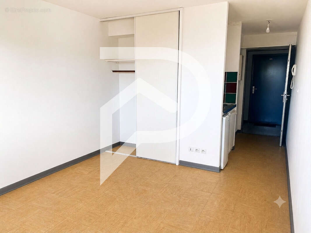 RARE !  Studio avec parking, idéal investissement ou premier achat ! - photo 7