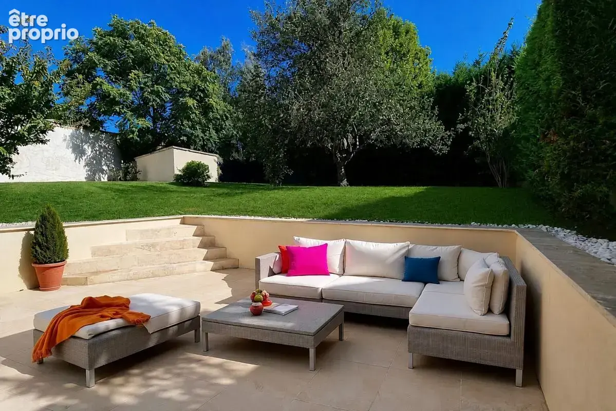 Maison 4 pièces 110 m² à vendre à Fontaines-Saint-Martin (69270) - photo 3