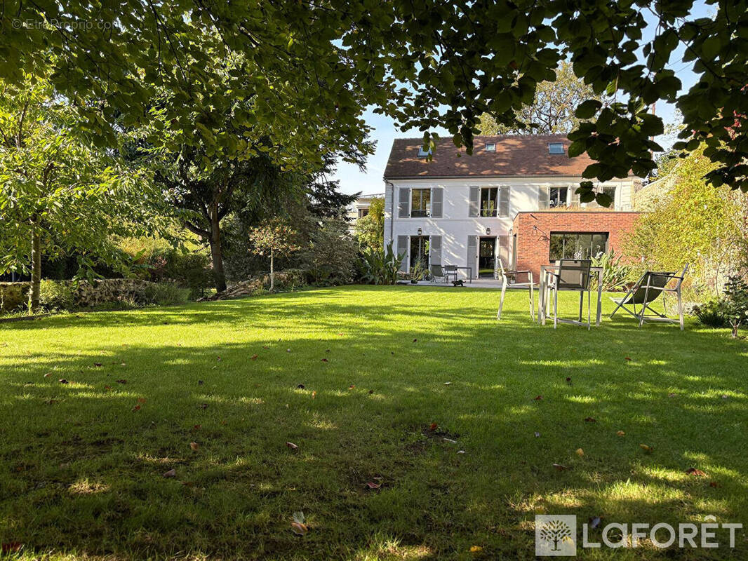 Maison à GIF-SUR-YVETTE