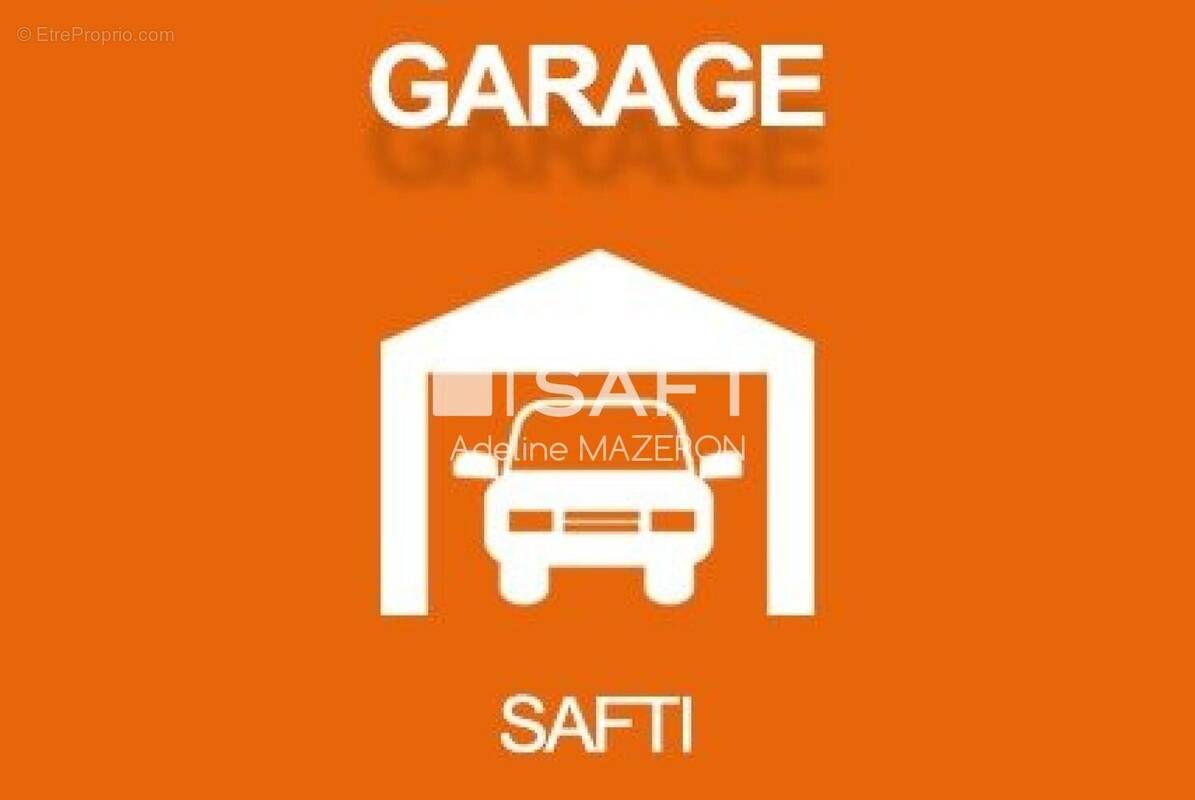 Photo 1 - Parking à HYERES