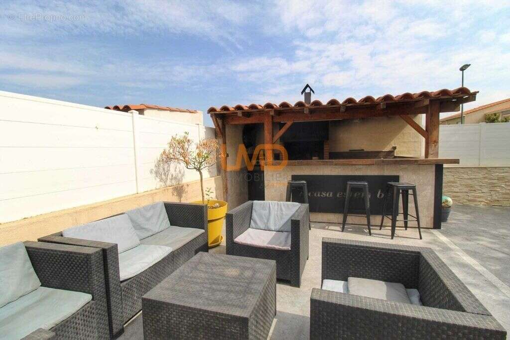 Villa avec pisicne dans quartier calme - photo 4