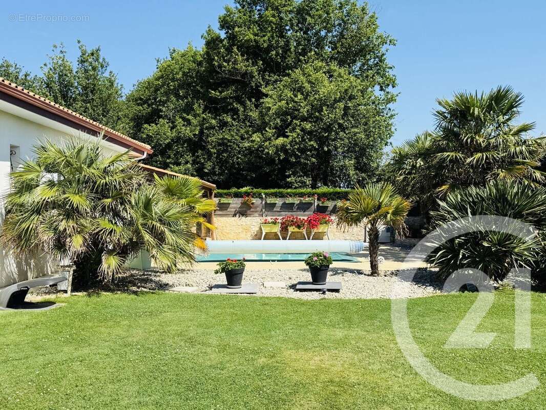 Maison à TALMONT-SAINT-HILAIRE