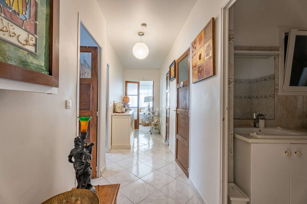 Appartement à MARSEILLE-7E