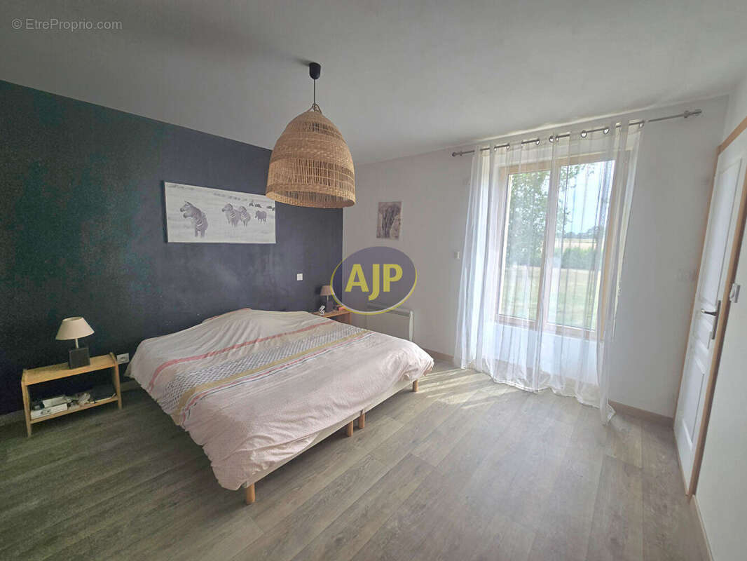 Maison à CONQUEREUIL