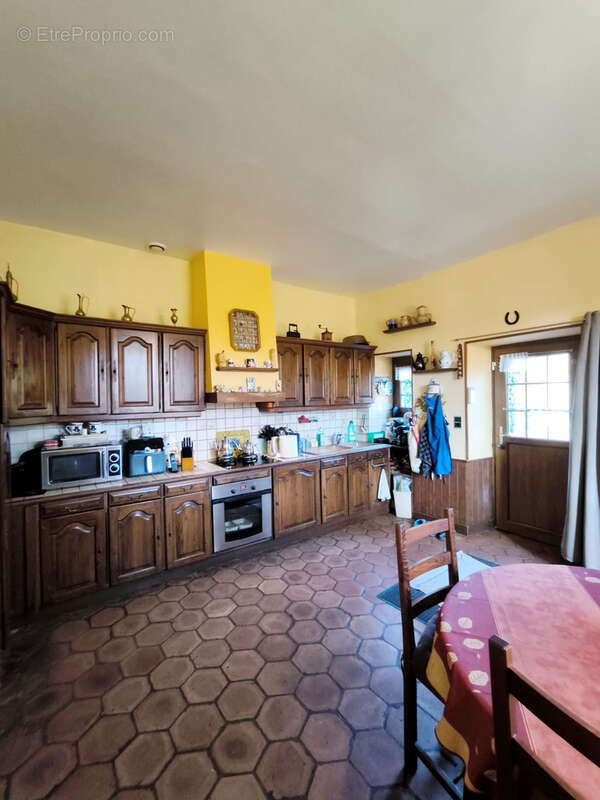 Maison à SAIRES-LA-VERRERIE