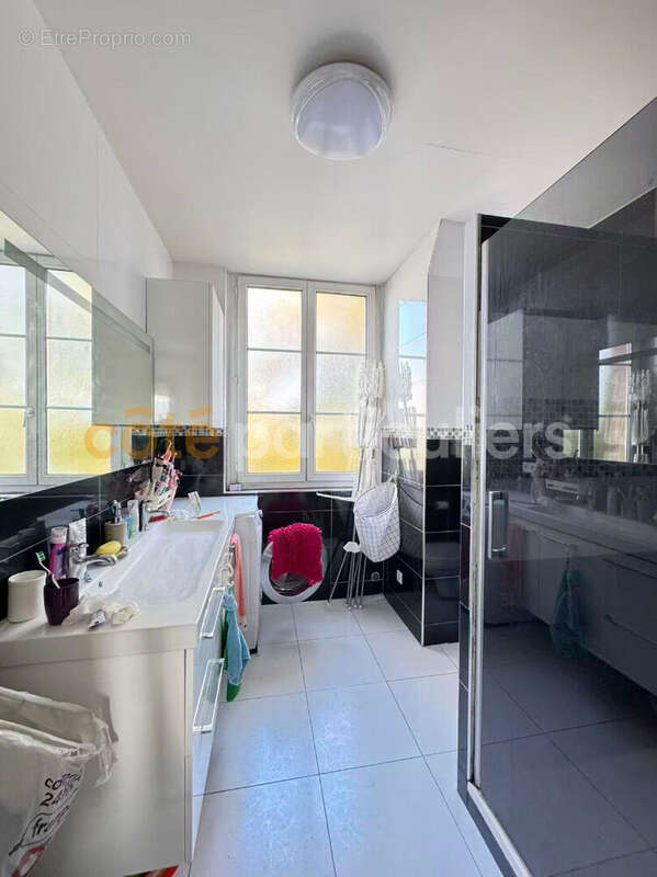 Appartement à LE BOURGET