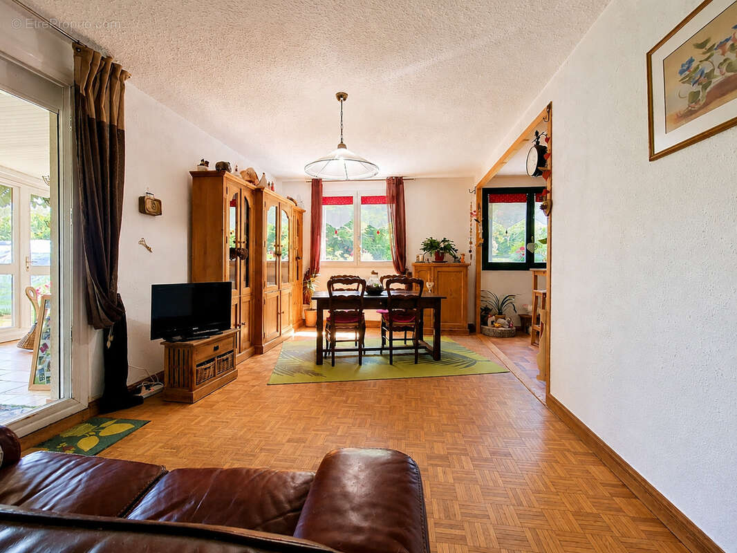 Appartement à GIERES