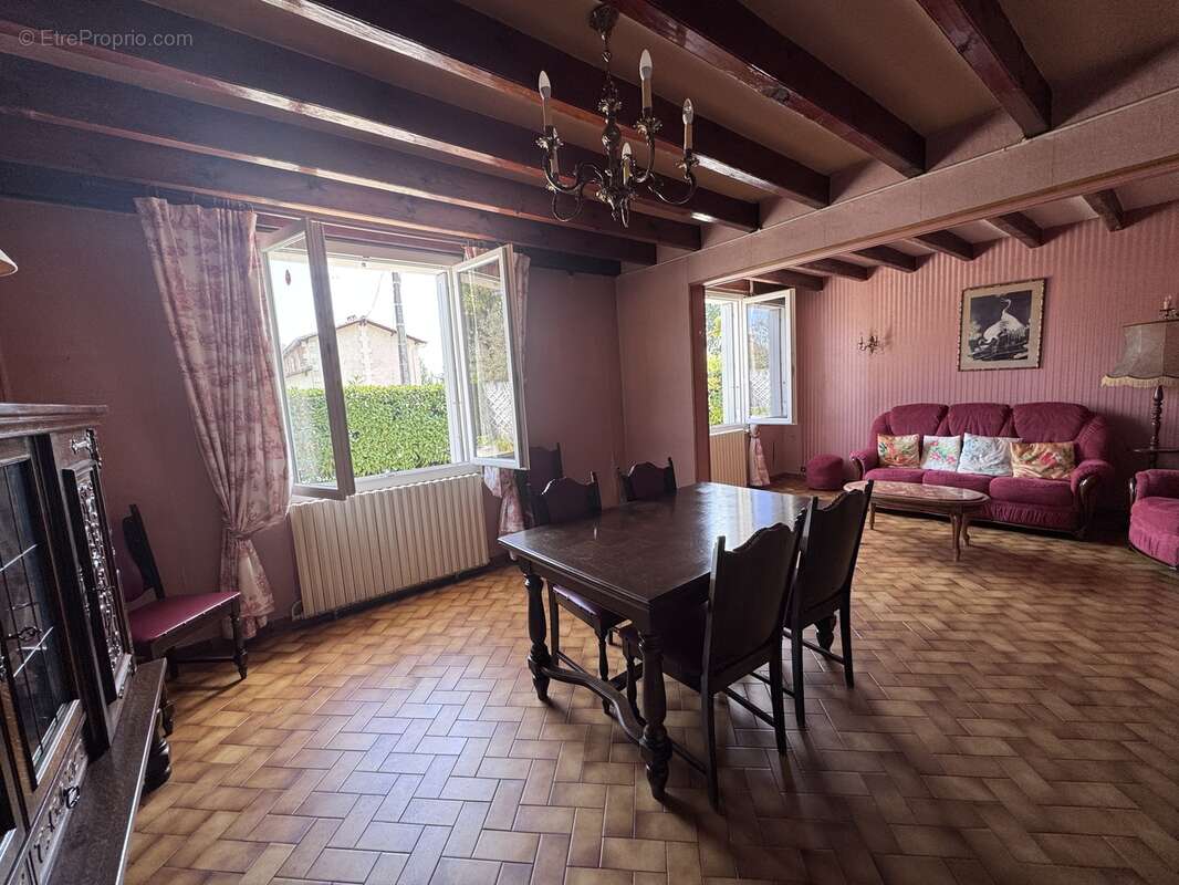 Maison à LAGORCE