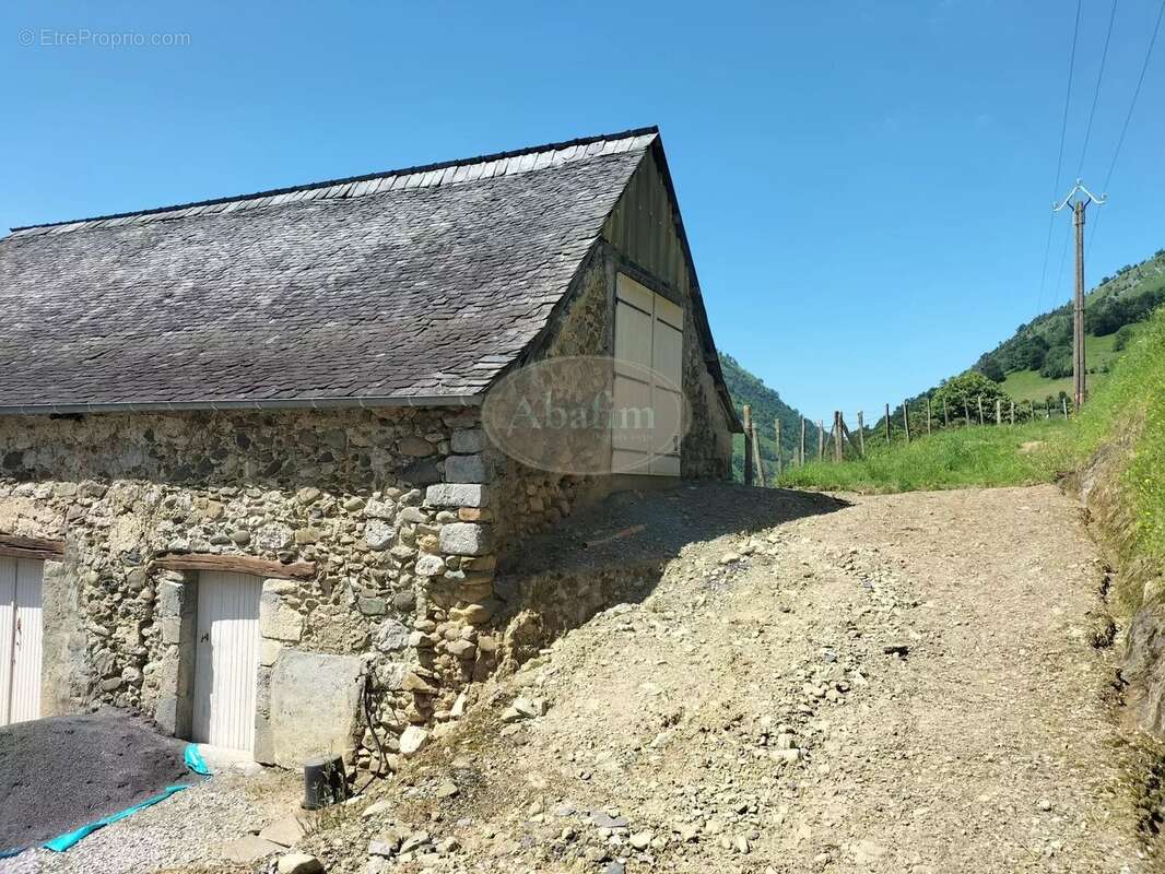 Maison à LOURDIOS-ICHERE