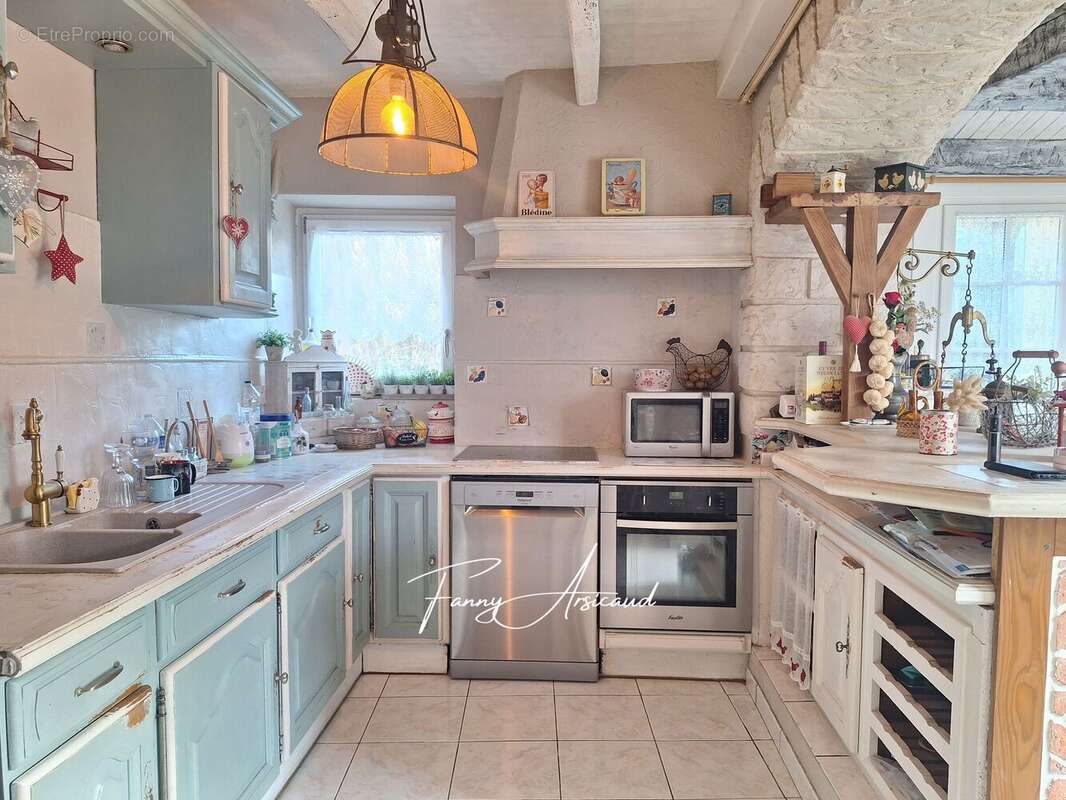 Maison à L'ILE-D'ELLE