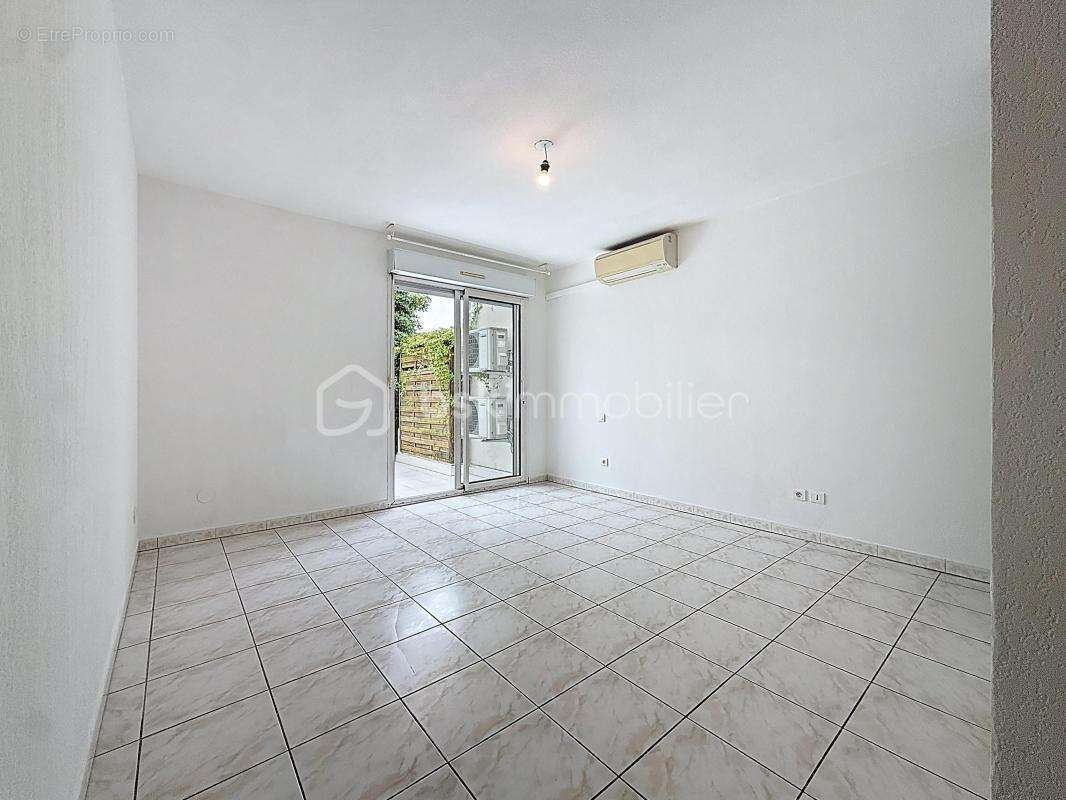 Appartement 2 pièces de 59 m2 avec jardin de 130 m2 + parking et cave - photo 14