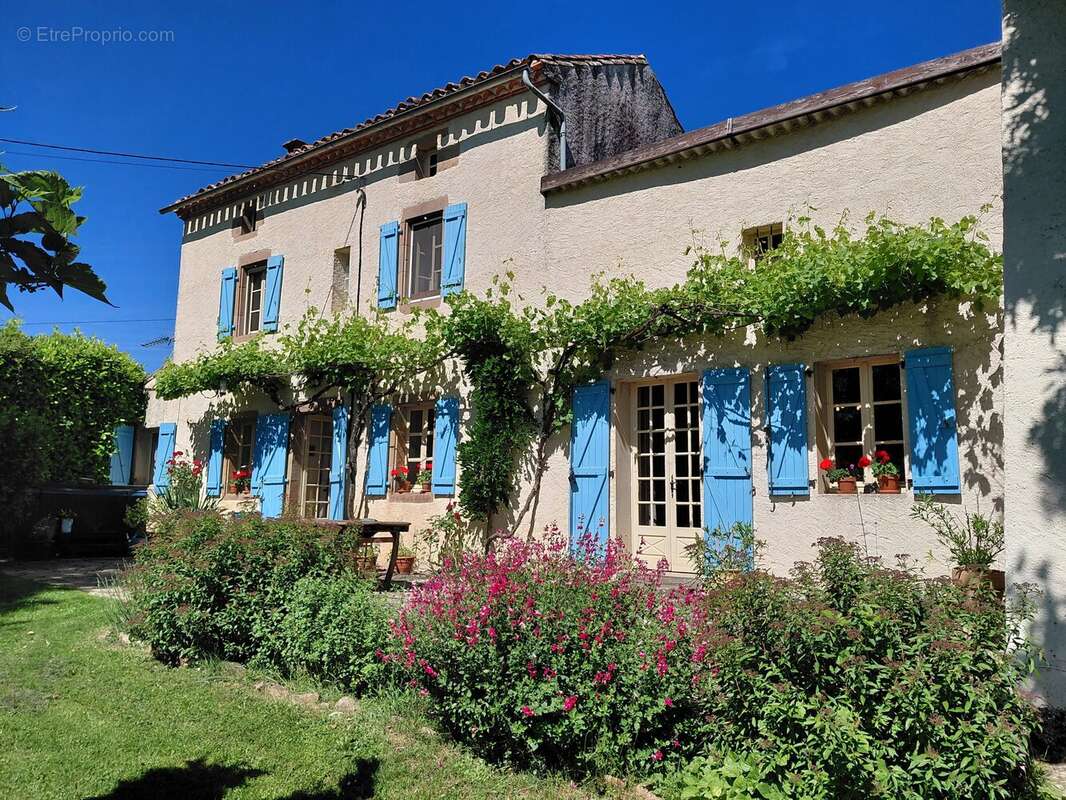 Maison à MONESTIES