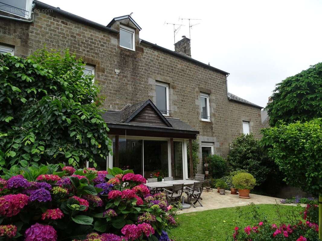 Maison à BEAUVAIN