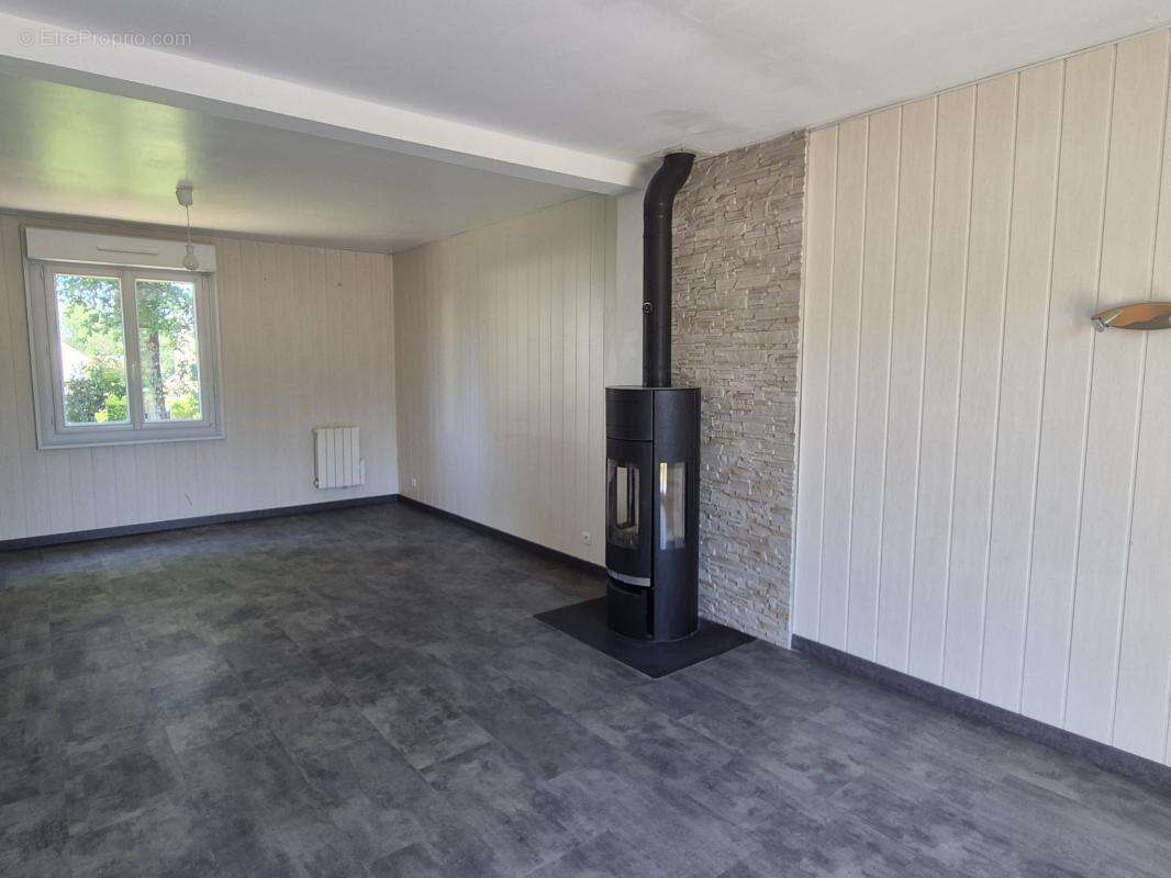 Maison traditionnelle sur sous sol complet 4 chambres jardin - photo 4