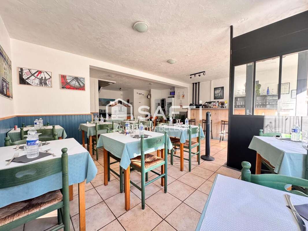 Photo 7 - Commerce à LANNILIS