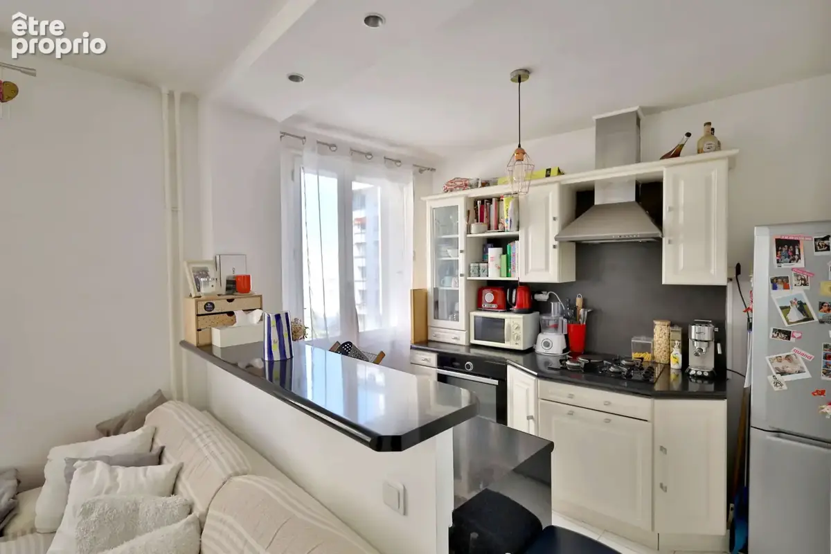 Appartement Type 3 - 58,13m2 habitables (loi carrez) - Balcon - Cave - Place de parking privative - photo 4