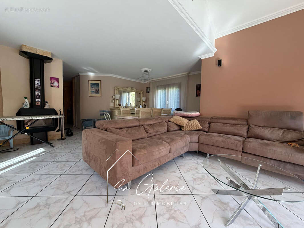 Belle maison avec piscine a saint egreve - photo 4