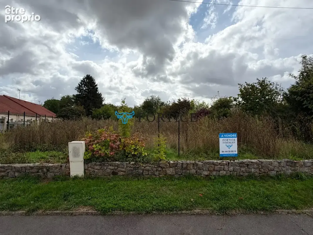 Photo Terrain à Farbus au prix de 169 000€