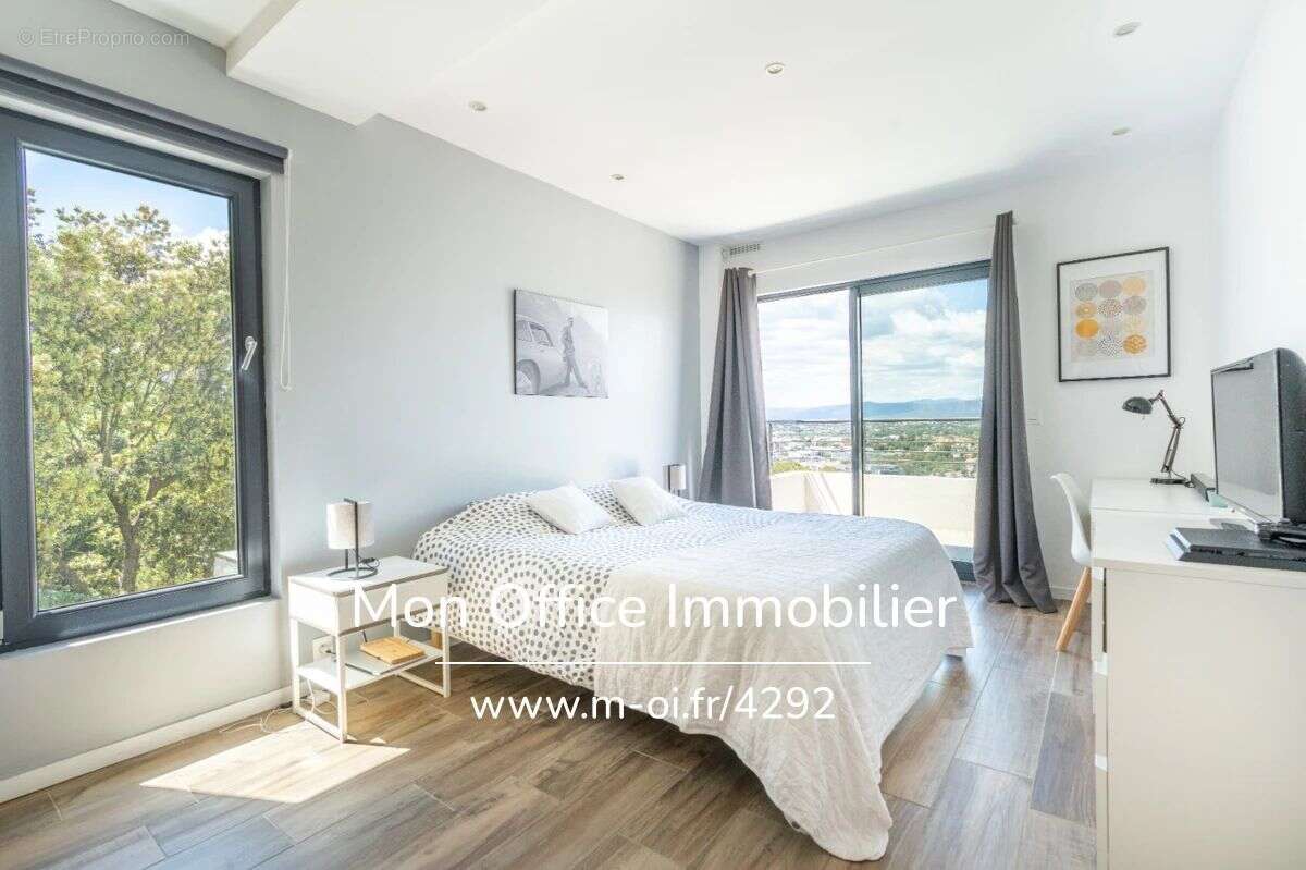 Référence : 6690-SIC. - EXCLUSIVITE Villa loft vue panoramique Saint Raphaël - photo 14