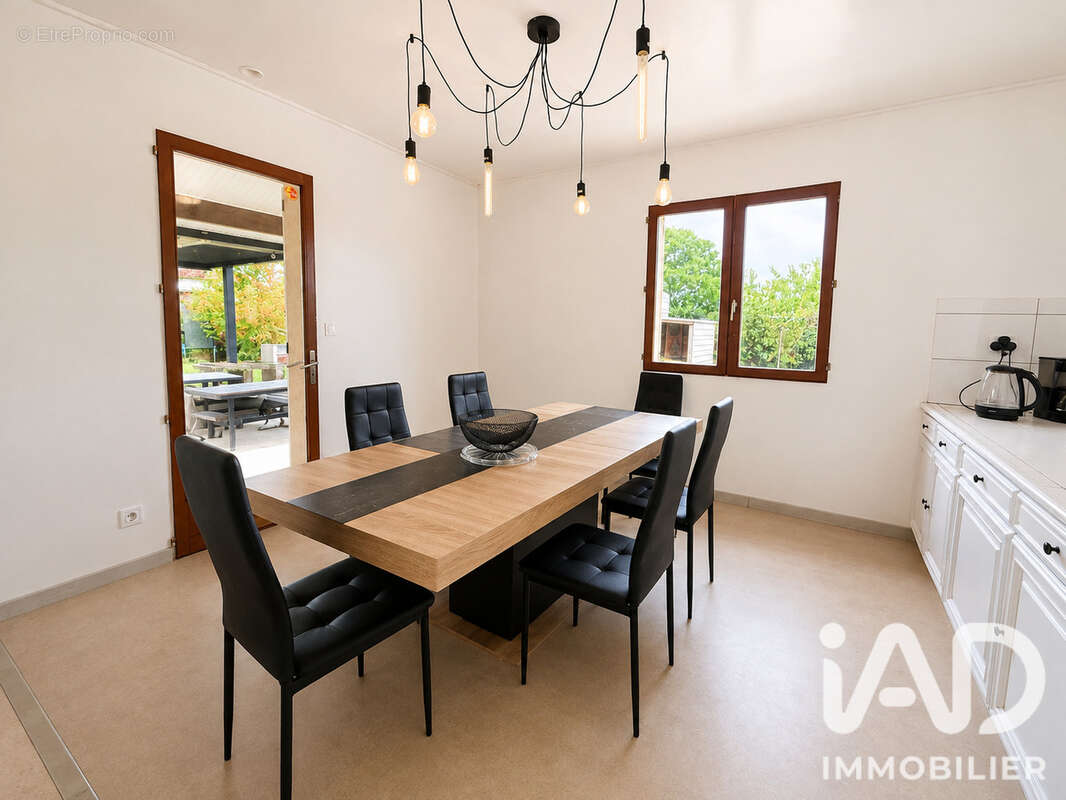 Maison 133 m² à Rions  - photo 4