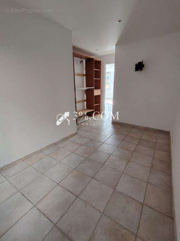 Appartement à COGOLIN