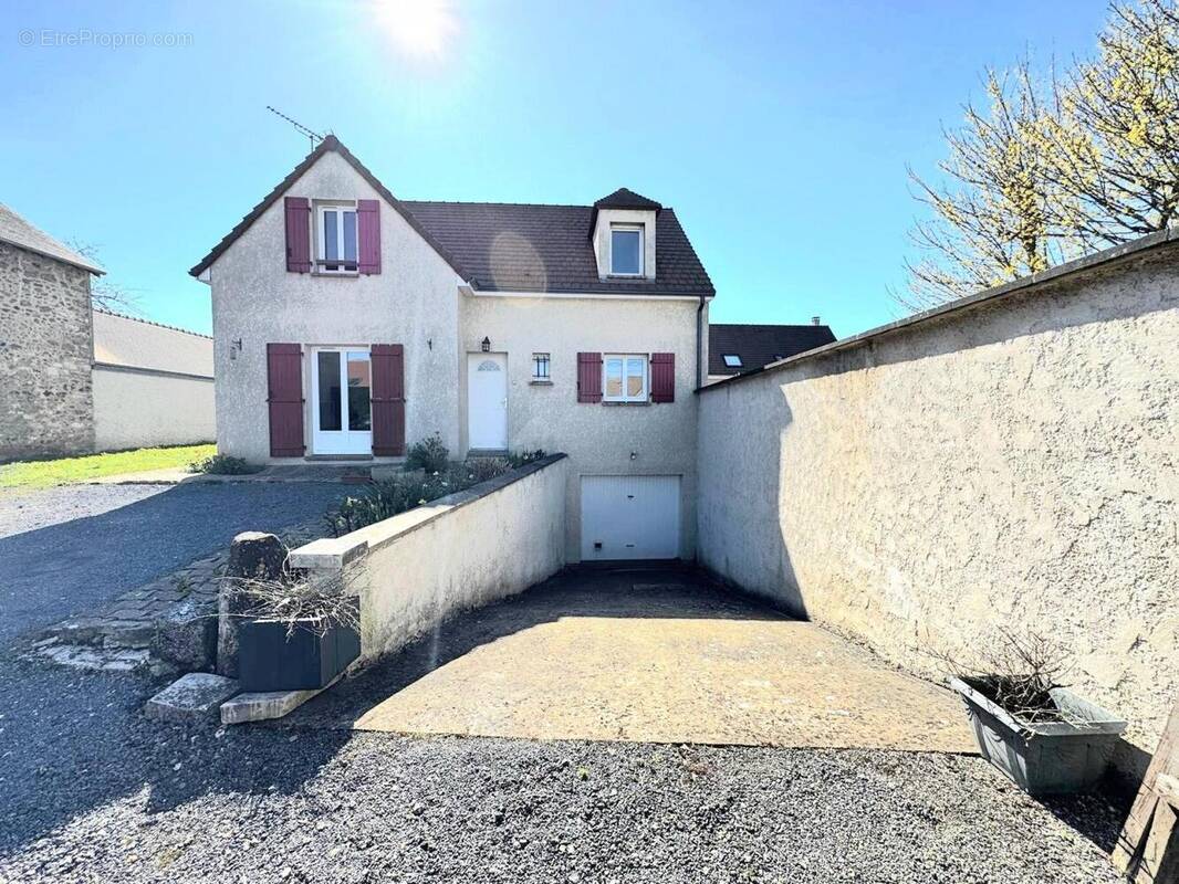 Photo 1 - Maison à LA VILLENEUVE-EN-CHEVRIE